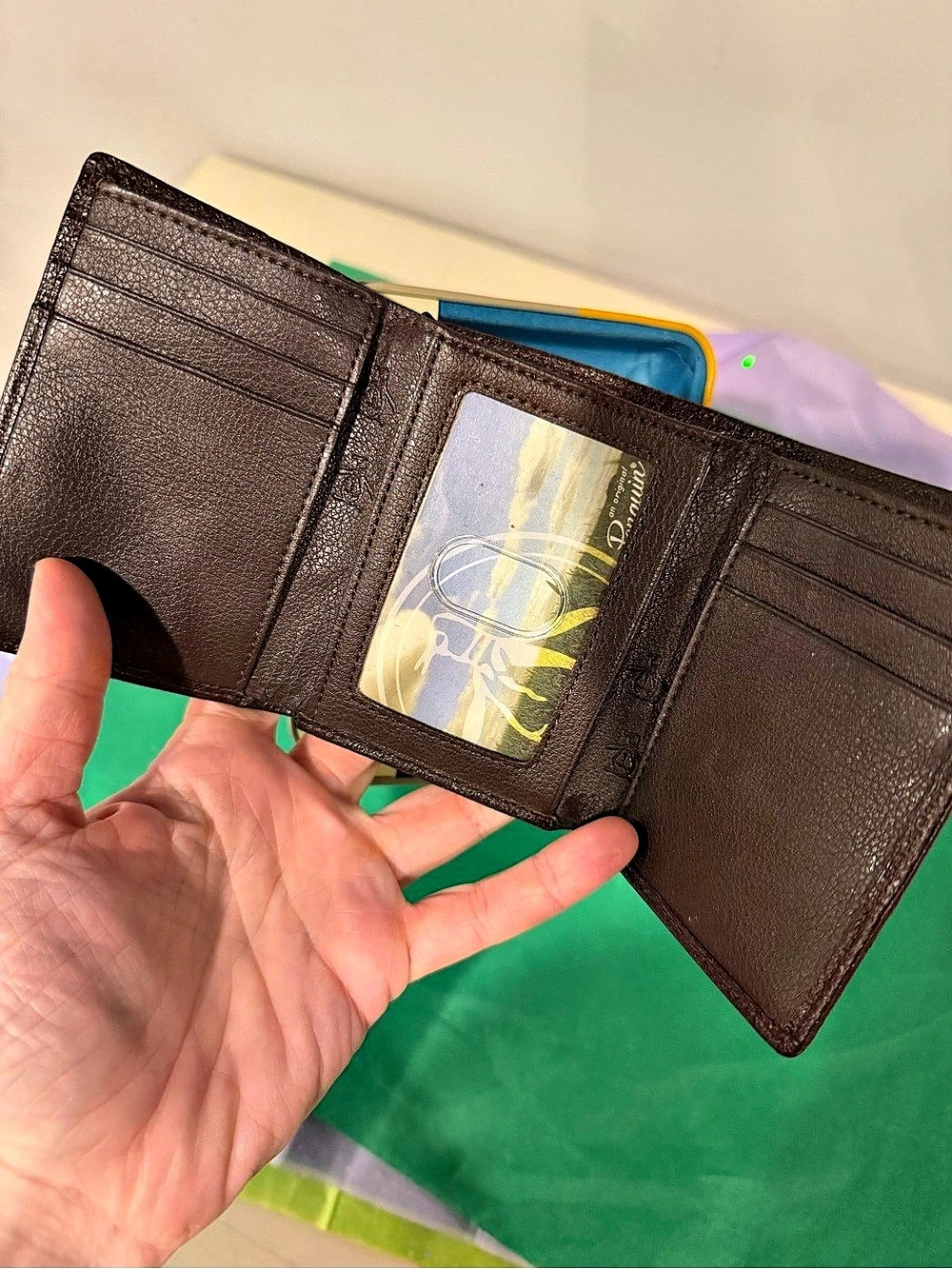 Penguin Billfold Wallet Leather in Brown NWT - Picture 3 of 4